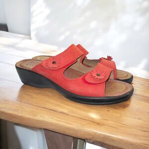 Flexus Comfort Shoes 39/8.5 Red Leather Floral Slides Sandals